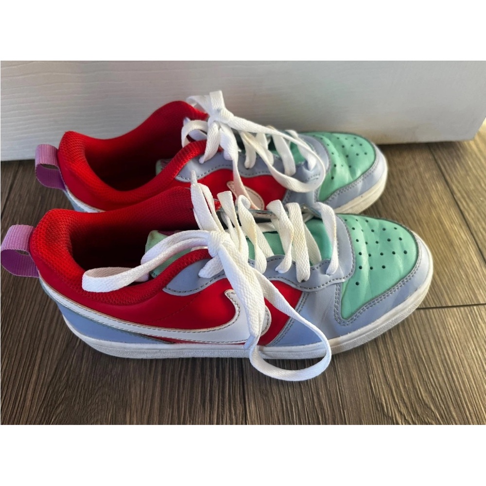 nike unisex kids Multicolor Sneakers shoes Size 4